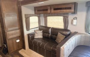 2017 Forest River RV Wildcat Maxx 30DBH RV rental photo 5