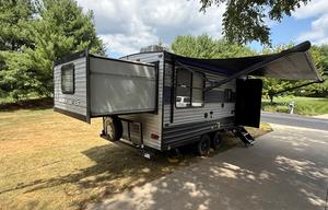 Bear Foot Travel Co