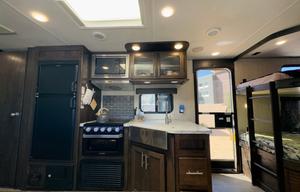 New RV. Sleeps 9! Unlimited Miles! Generator.