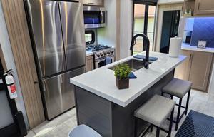 2023 Grand Design Momentum 399TH-R