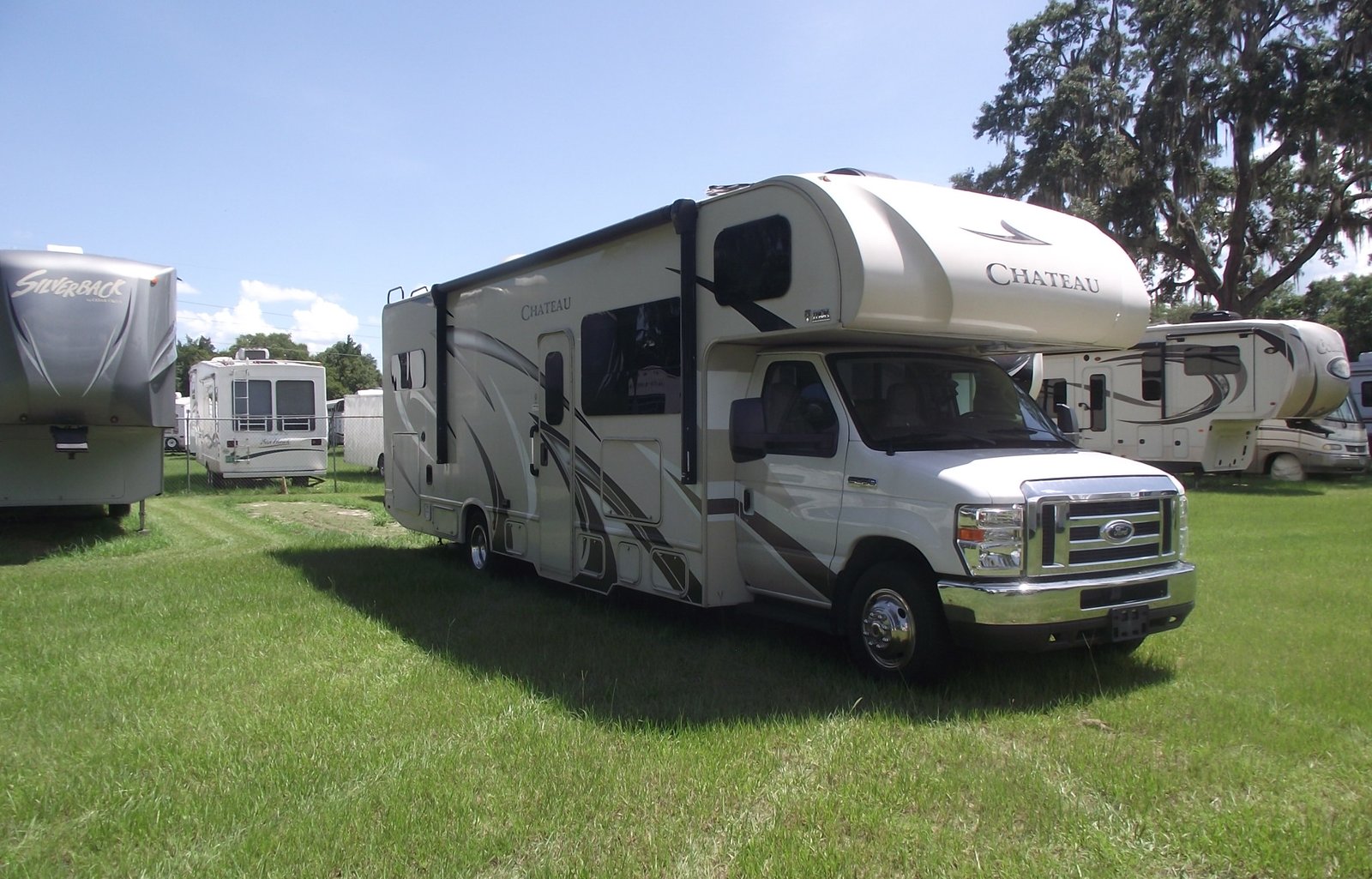2019 Thor Motor Coach Chateau 31W