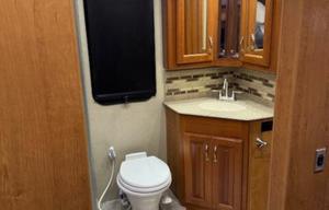 Fleetwood Discovery 40G – Travel in Style