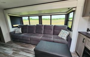 2025 Jayco Jay Feather 29QBH RV rental photo 13