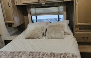 2017 Coachmen RV Freelander 27QB Chevy 4500