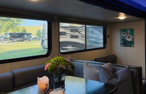 New RV. Sleeps 9! Unlimited Miles! Generator.
