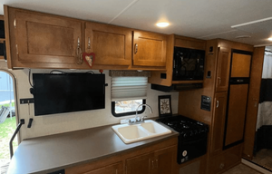 2017 Winnebago Minnie Winnie 31K
