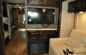 2017 Thor Motor Coach Miramar 37.1 Bunk