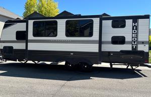 Hideout Camper