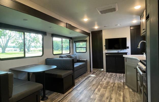Glamping StarCraft experience