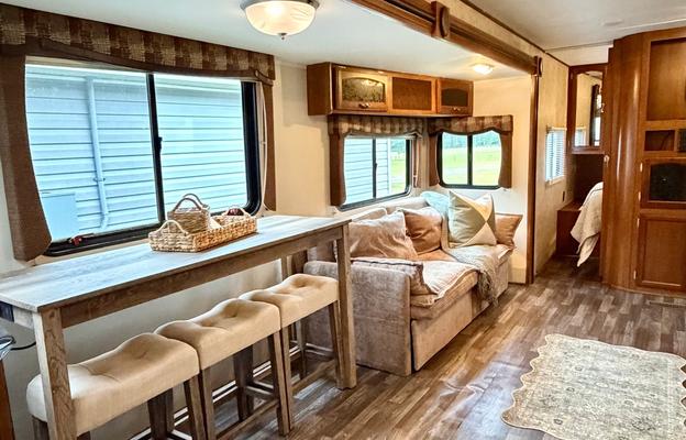 2015 Prime Time RV Avenger 33BHS RV rental photo 1
