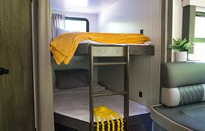 BIG Floorplan- Sleeps 4 Adults 6+ Kids (GWTX 1471)