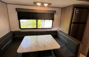 2022 Dutchmen Coleman Lantern - Sleeps 8