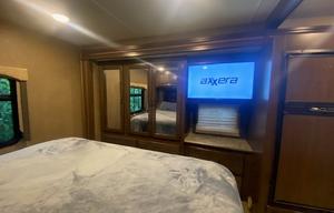 30 Ft Class A Motor Coach - Pets Allowed