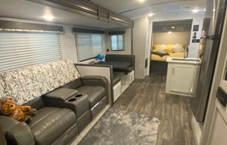 Nomadic Nature Rentals w Luxury Amenities (OG)