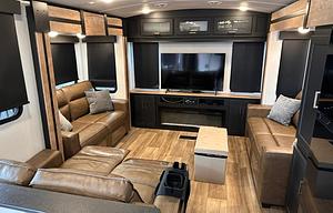 Keystone RV Outback 341RD, Luxurious camping!