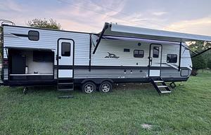 Glamping Good Times! - 2022 Jayco 38BHDS