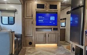 Finger Lakes RV Rentals "Solaire"