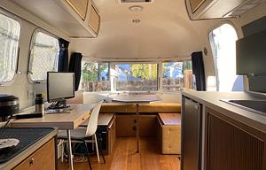 Airstream in 2 colors! Stand out!