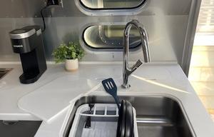 2021 Airstream Globetrotter 27FB - The LainnaBelle