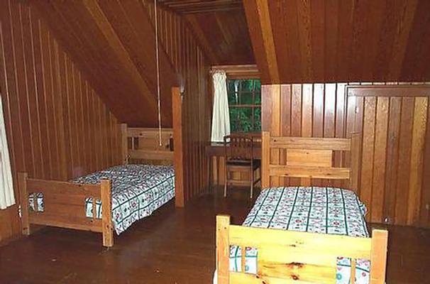 001, Loop: AREA CLACKAMAS LAKE HISTORIC CABIN
