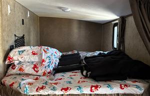 Outdoors RV 27 BHS