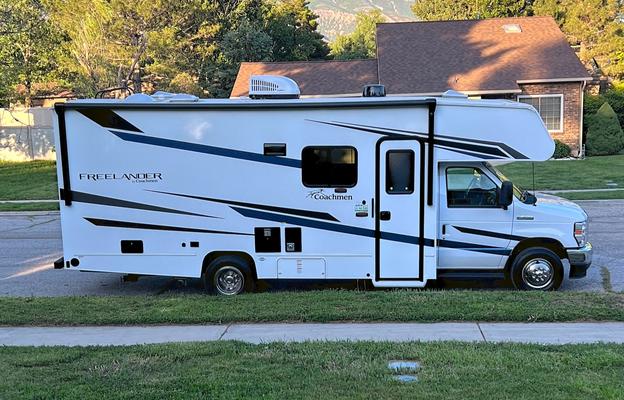 2023 Freelander 23FS Ford 350 RV rental photo 1