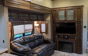 2017 Dutchmen RV Denali 293RKS
