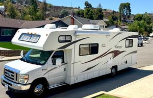 2010 Coachmen Freelander | Clean & Roomy Family RV