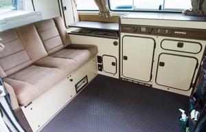 Hawaii Camper Van! Classic VW Pop-Top 5 minutes from Honolulu Airport on Oahu