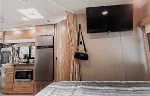 Luxury Mercedes RV – Sleeps 5