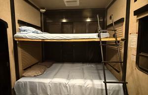 Steele’s Keystone Fuzion345 5thWheel Delivery only