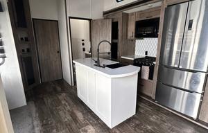 2021 Sabre 37FLH Front-living fifth wheel