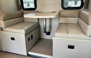 Pet Friendly, Easy to Drive. Mercedes 24 ft, Diesel