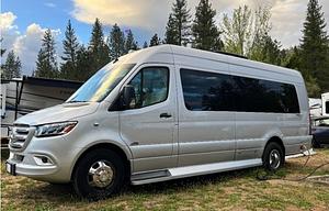 2022 Mercedes RV Sprinter Van
