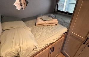 Modern Fifth Wheel – Your Home on the Road