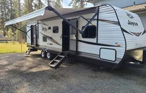 Camp Comfortably in Fully Stocked 2019 Jay Flight