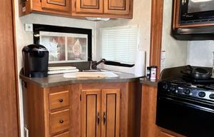 2012 Coachmen RV Mirada 31DF SE RV rental photo 6