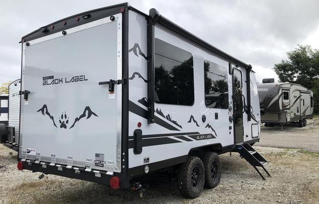 2024 Grey Wolf Getaway - Black Label 18RRBL