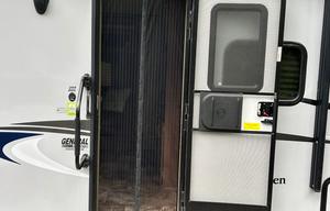 Spacious 28' Camper