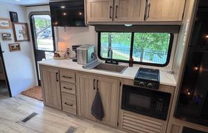 Stress-Free 2025 Camper - FREE Delivery and Setup