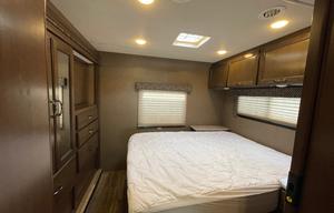 Family RV - Bunks & Space for Kids and Groups