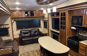 2016 Prime Time RV Crusader 380MBH