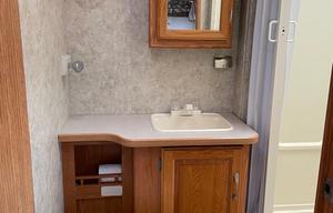 Adventure Awaits in This 2004 Thor Motor Coach!!