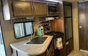 2017 Coachmen RV Apex Ultra-Lite 215RBK