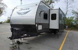2017 CrossRoads RV Zinger ZR333DB