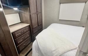 2025 Winnebago 31H Bunkhouse