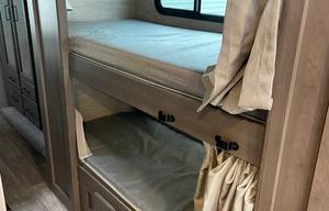 2023 Thor Motor Coach Quantum SE SE31 Ford