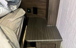 2019 Arctic Wolf 305ML6 | Sleeps 6 | 2 A/C