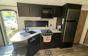 2022 Springdale 280BH RV rental photo 16