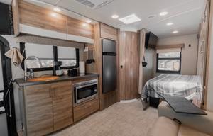 Luxury Mercedes RV – Sleeps 5